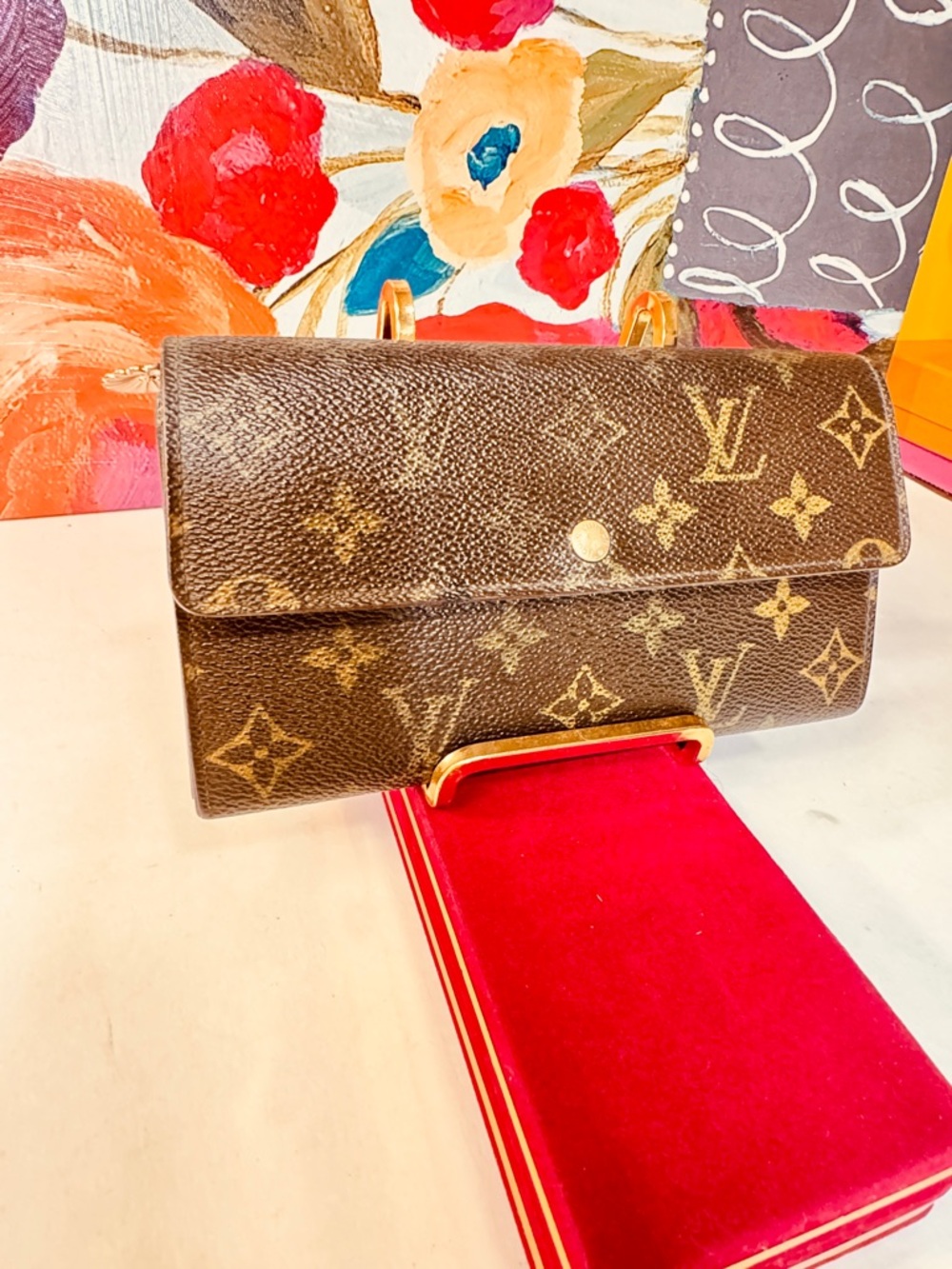 Louis Vuitton Monogram Sarah Long bifold Chain Wallet. - Picture 13 of 13